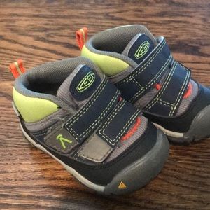 Keen Targhee Hiking Shoes size 4
